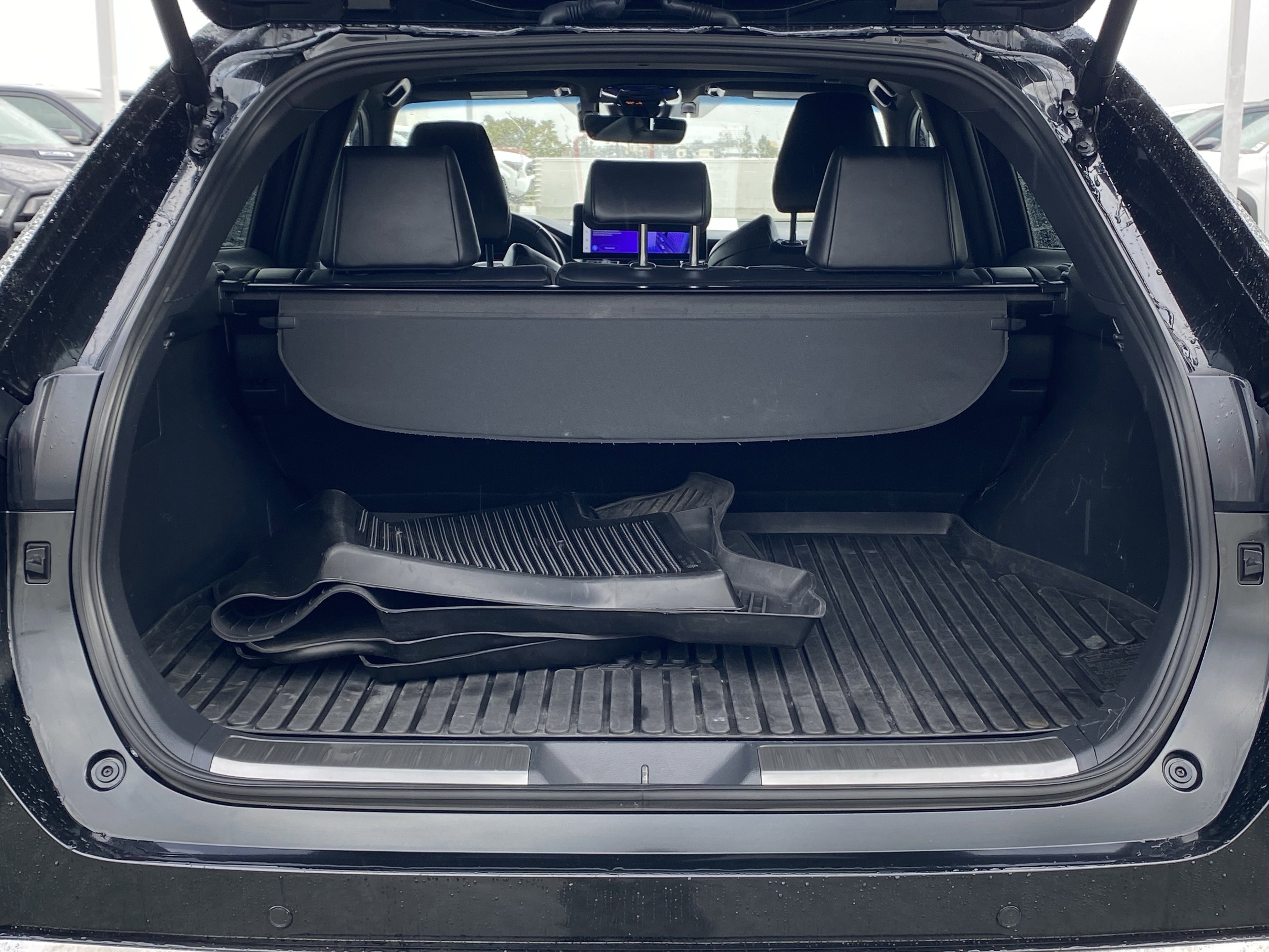 Certified 2024 Toyota Venza Nightshade image 22