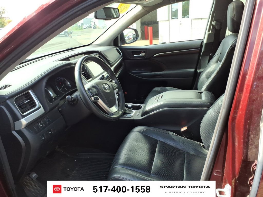 Used 2014 Toyota Highlander Limited AWD/4WD image 15