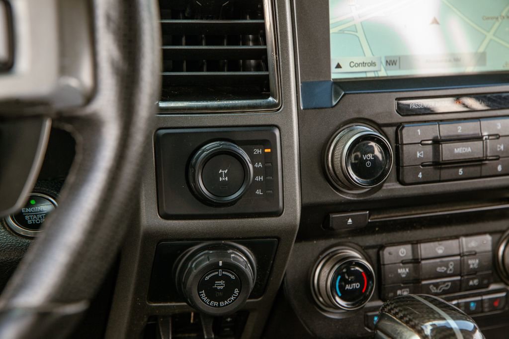 Used 2018 Ford F150 Raptor w/ Equipment Group 802A Luxury image 17