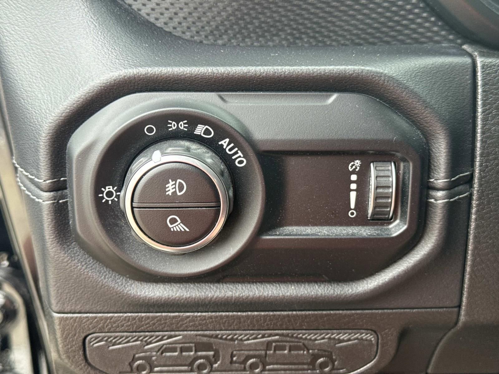 Used 2024 Jeep Gladiator Mojave w/ Convenience Group AWD/4WD image 19