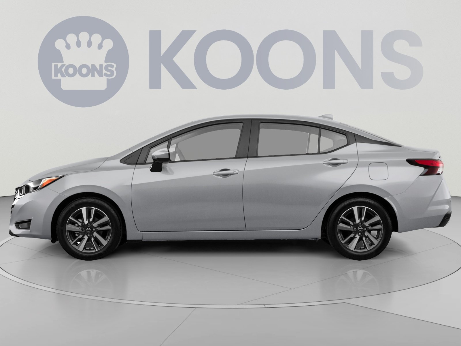 Used 2024 Nissan Versa SV FWD image 2