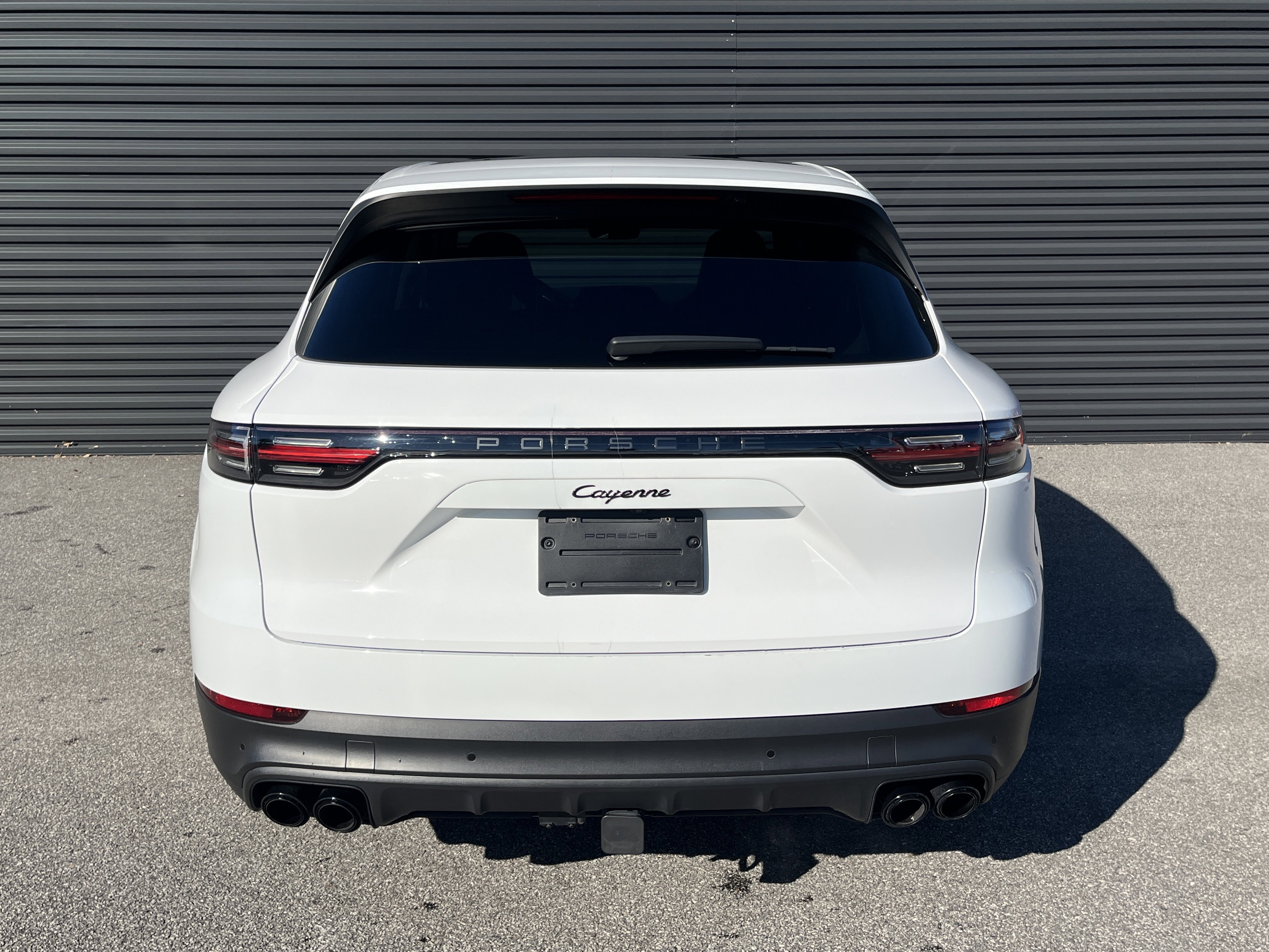 Certified 2023 Porsche Cayenne Platinum Edition image 10