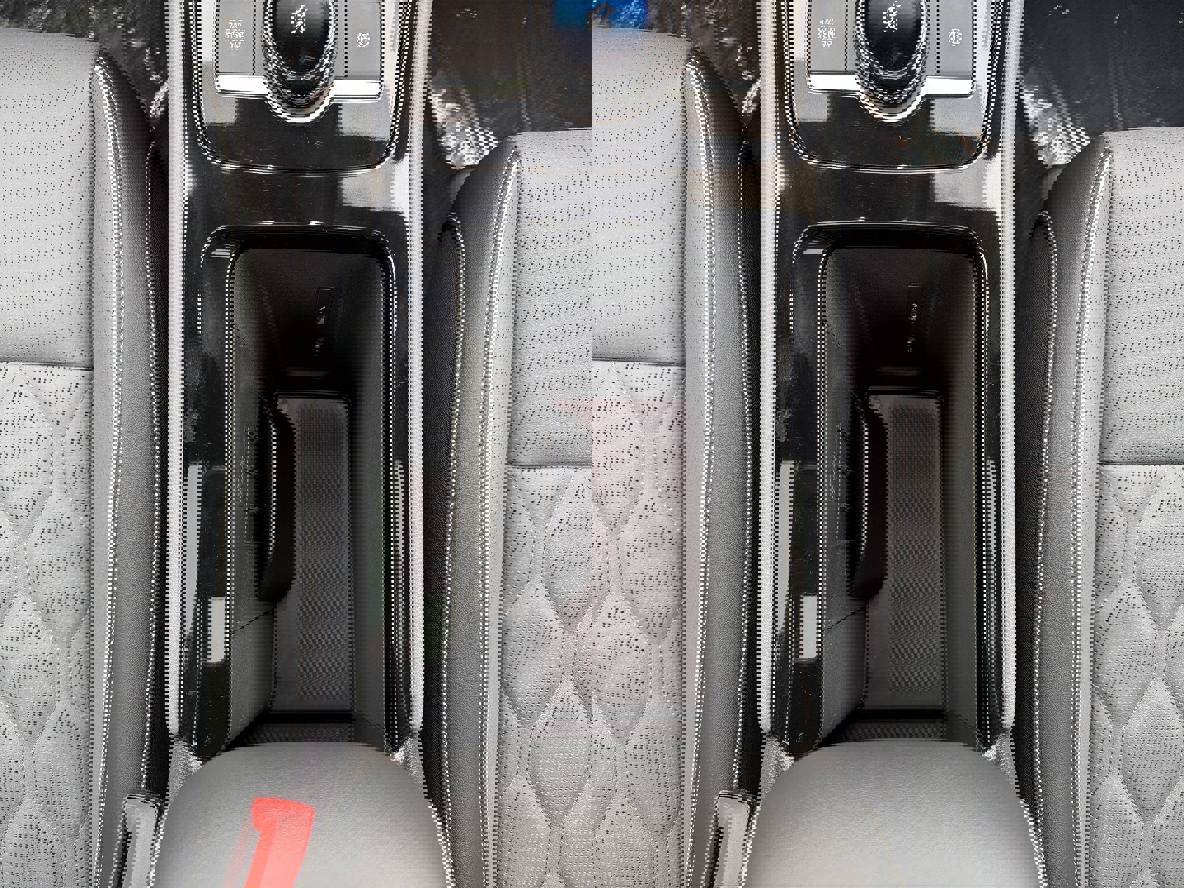 New 2026 Volkswagen Tiguan SEL R-Line image 23