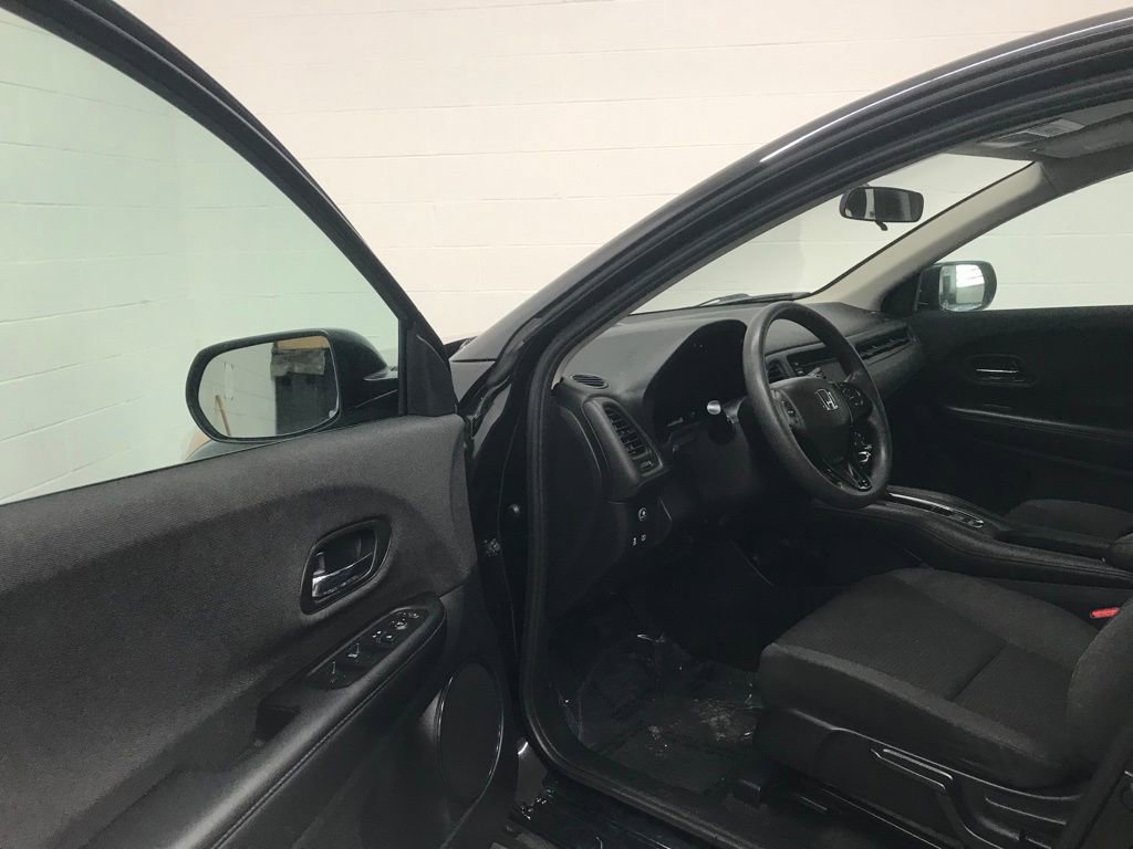 Used 2022 Honda HR-V LX image 11
