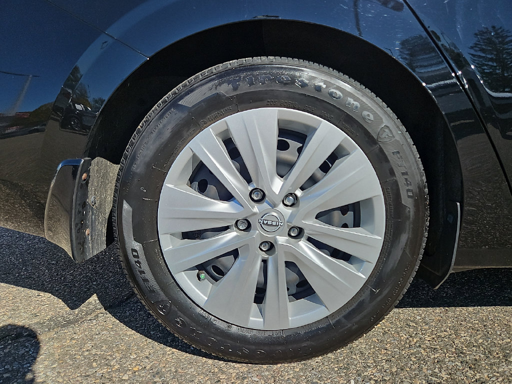 Used 2024 Nissan Sentra S FWD image 9