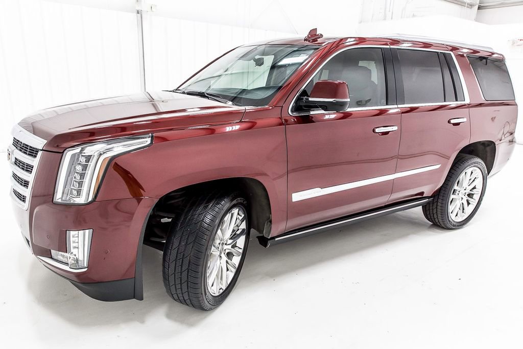 Used 2020 Cadillac Escalade Premium Luxury image 3