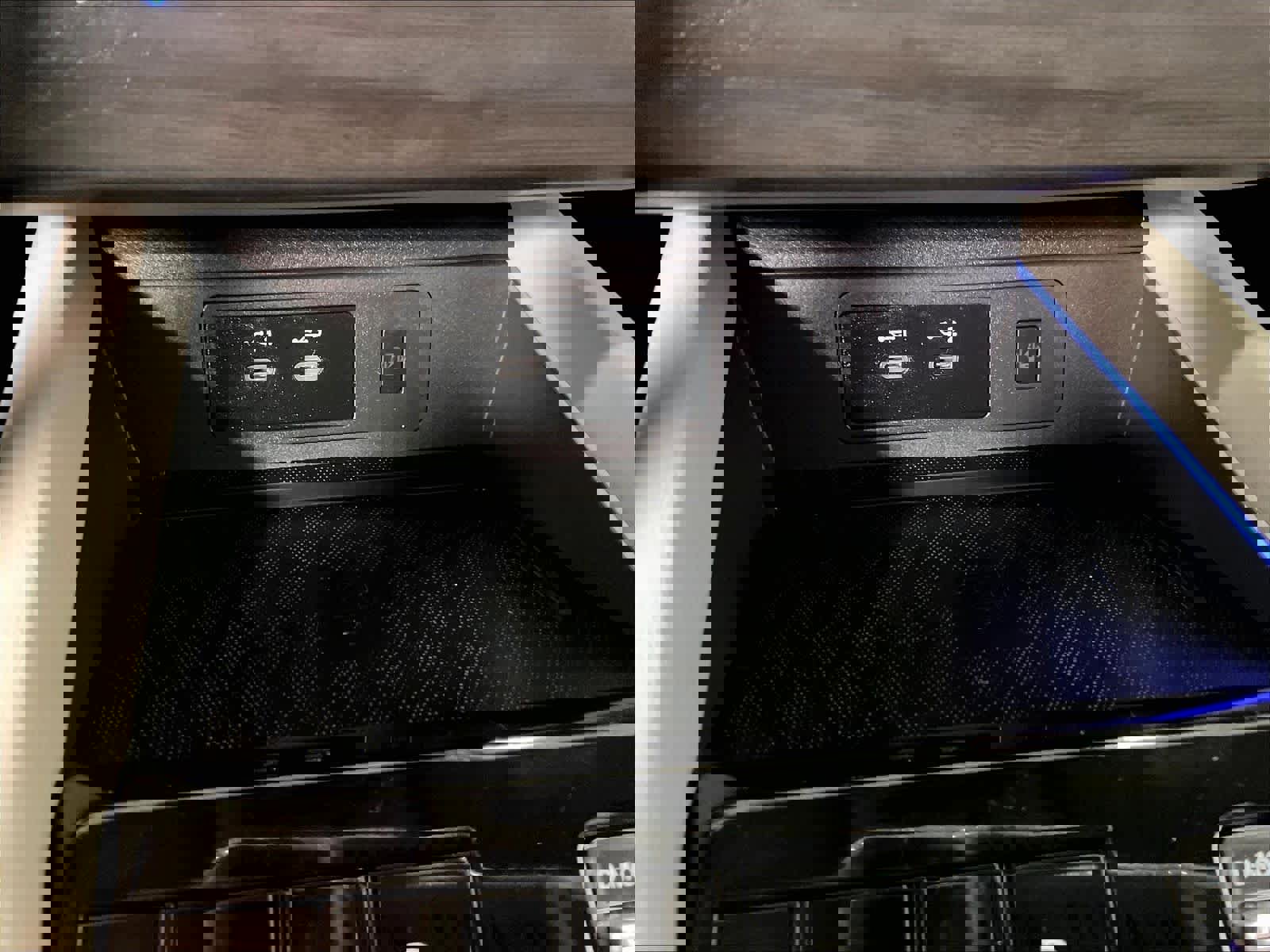 Certified 2025 Nissan Murano Platinum w/ Cargo Package image 28