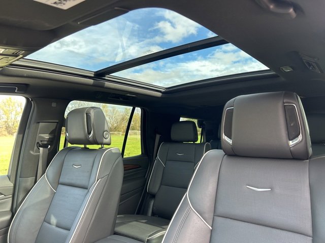 Certified 2023 Cadillac Escalade Premium Luxury image 46