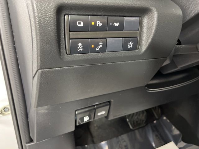 Used 2020 Nissan Kicks S w/ Interior Electronics Package image 31