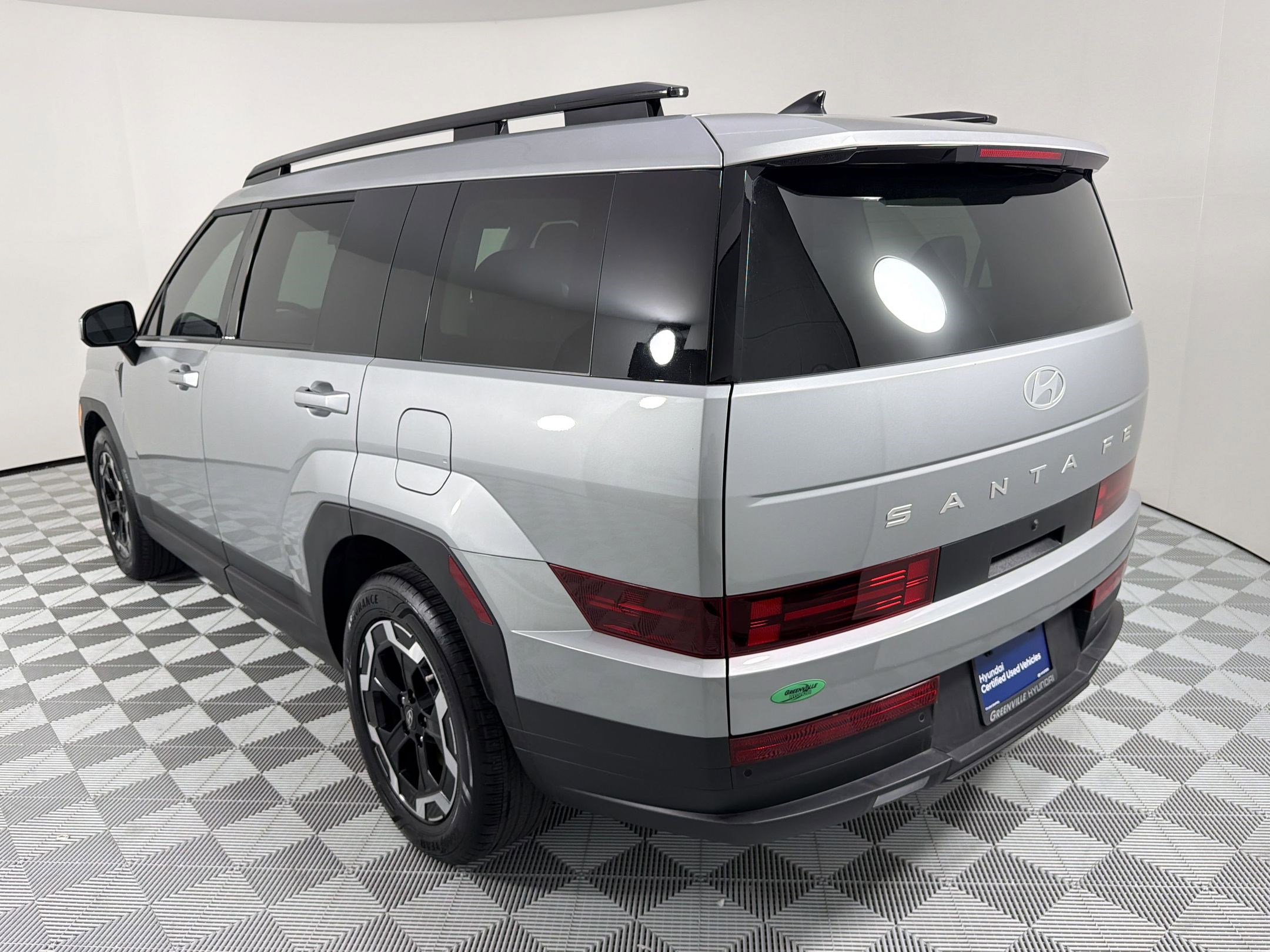 Used 2025 Hyundai Santa Fe SEL image 3