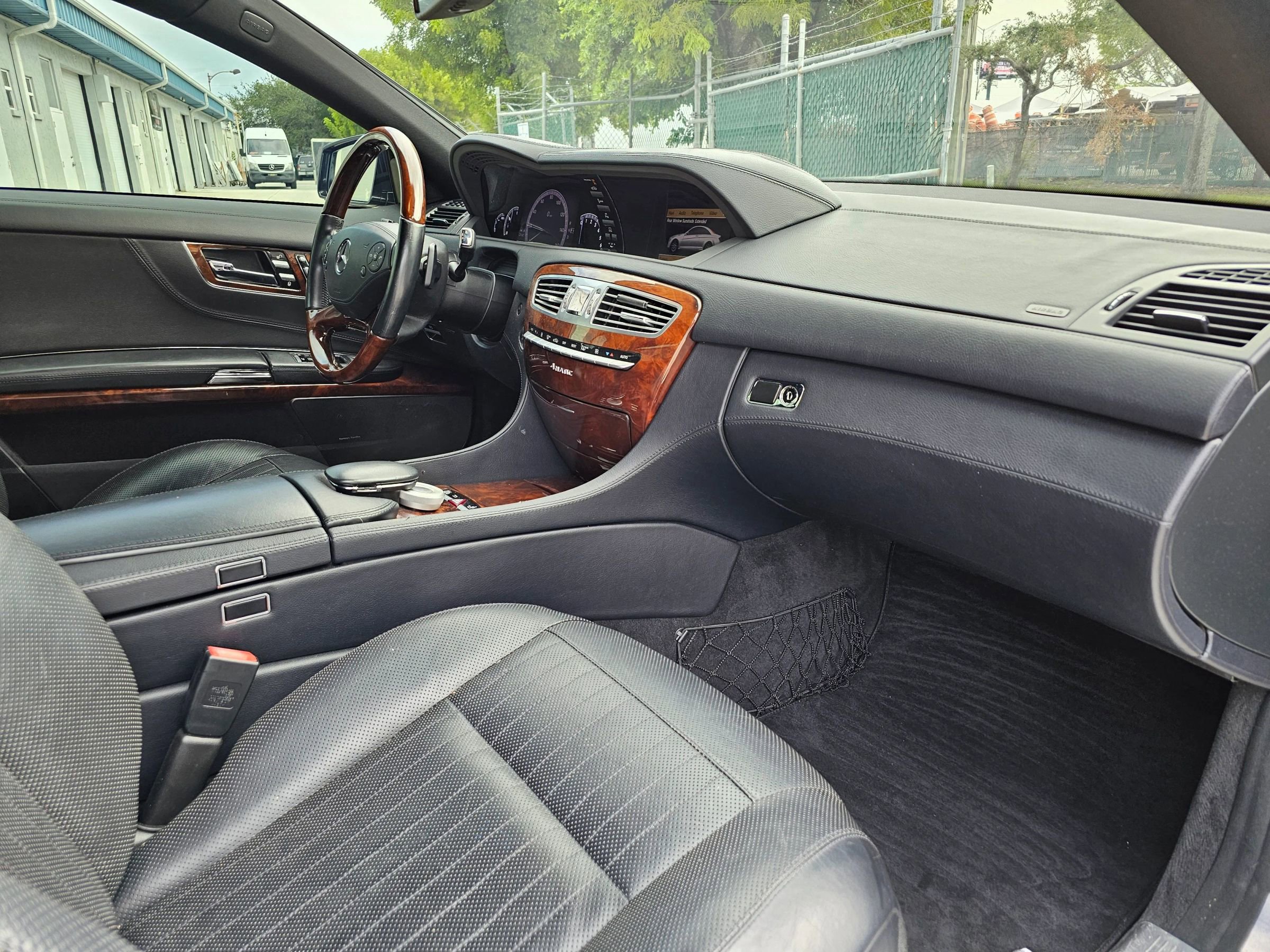 Used 2013 Mercedes-Benz CL 550 4MATIC image 27