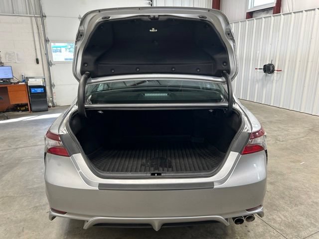 Used 2021 Toyota Camry SE w/ Cold Weather Package AWD/4WD image 19