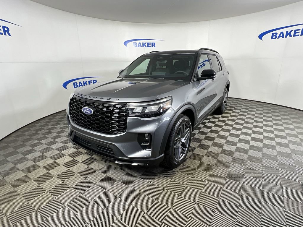 Used 2026 Ford Explorer ST-Line w/ ST-Line Street Pack image 5