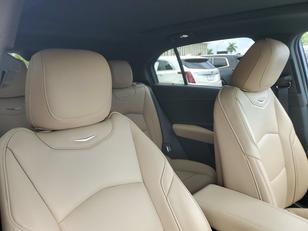 Certified 2025 Cadillac XT4 Premium Luxury w/ Technology Package FWD image 24