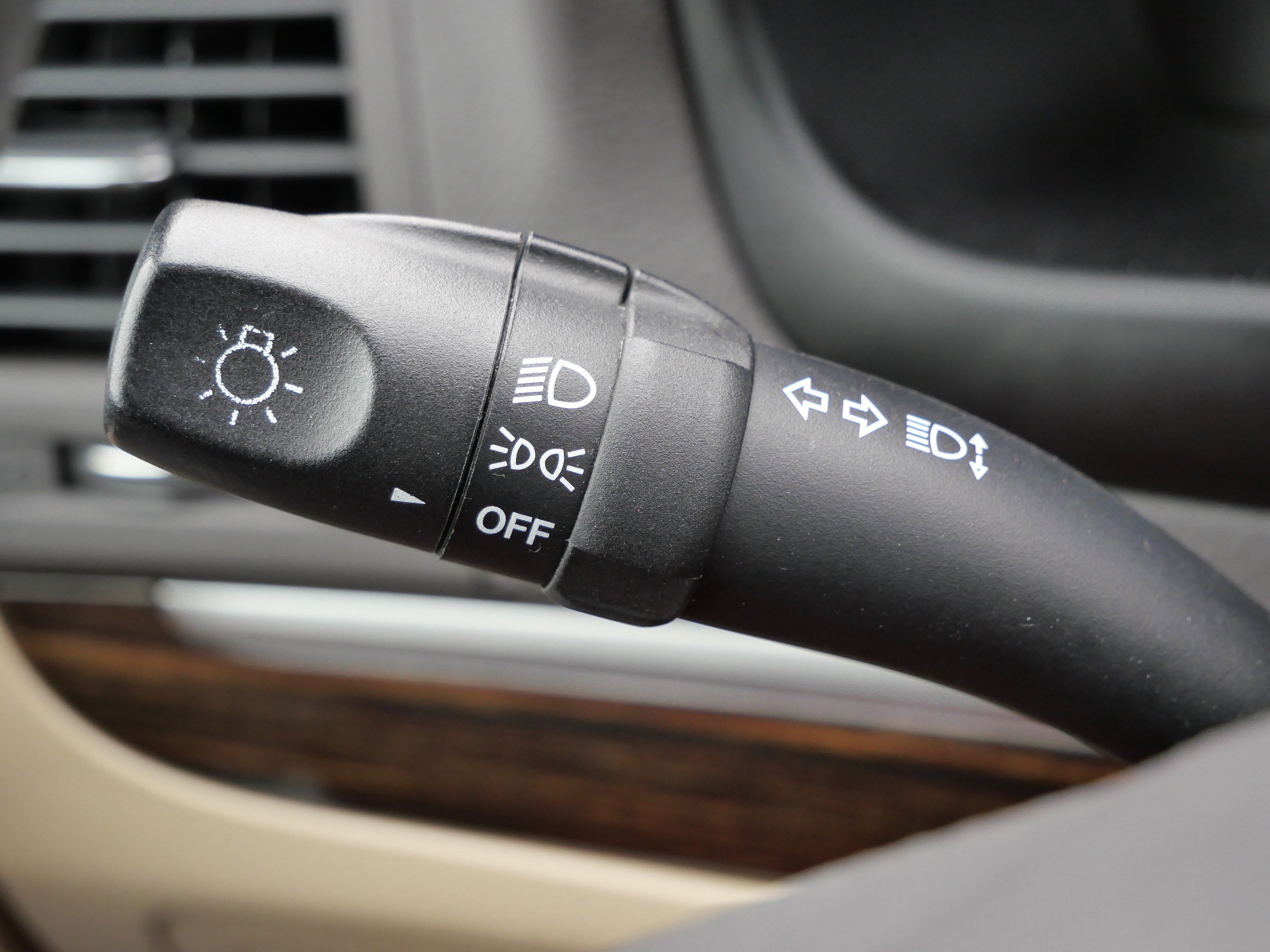 Used 2011 Hyundai Santa Fe GLS image 33