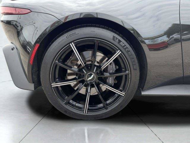 Used 2022 Aston Martin V8 Vantage Roadster RWD image 48