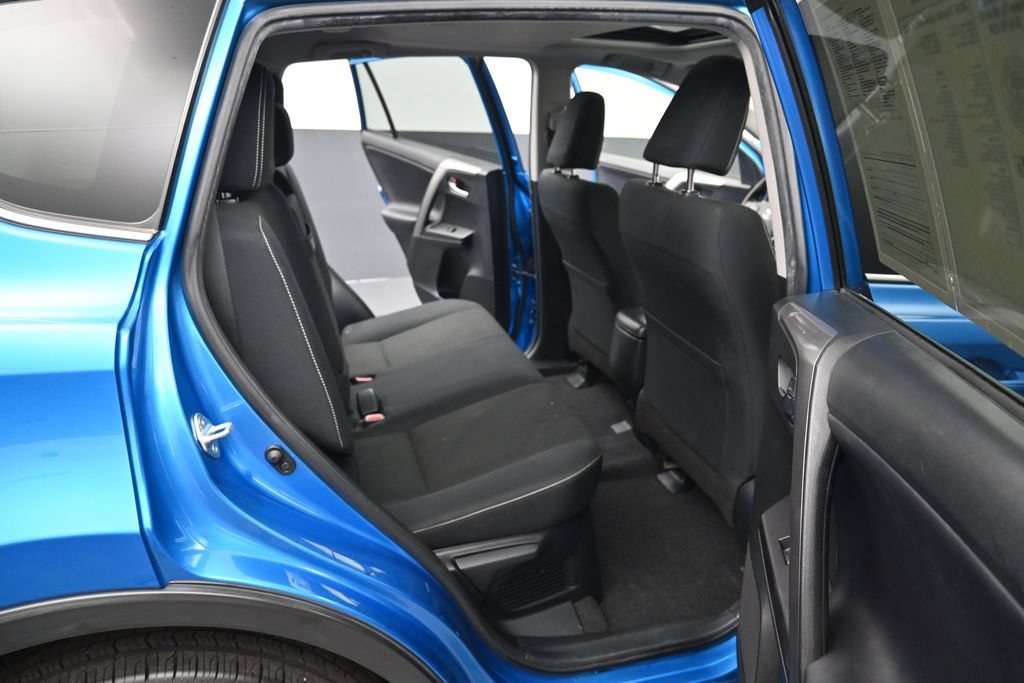 Certified 2016 Toyota RAV4 XLE AWD/4WD image 32