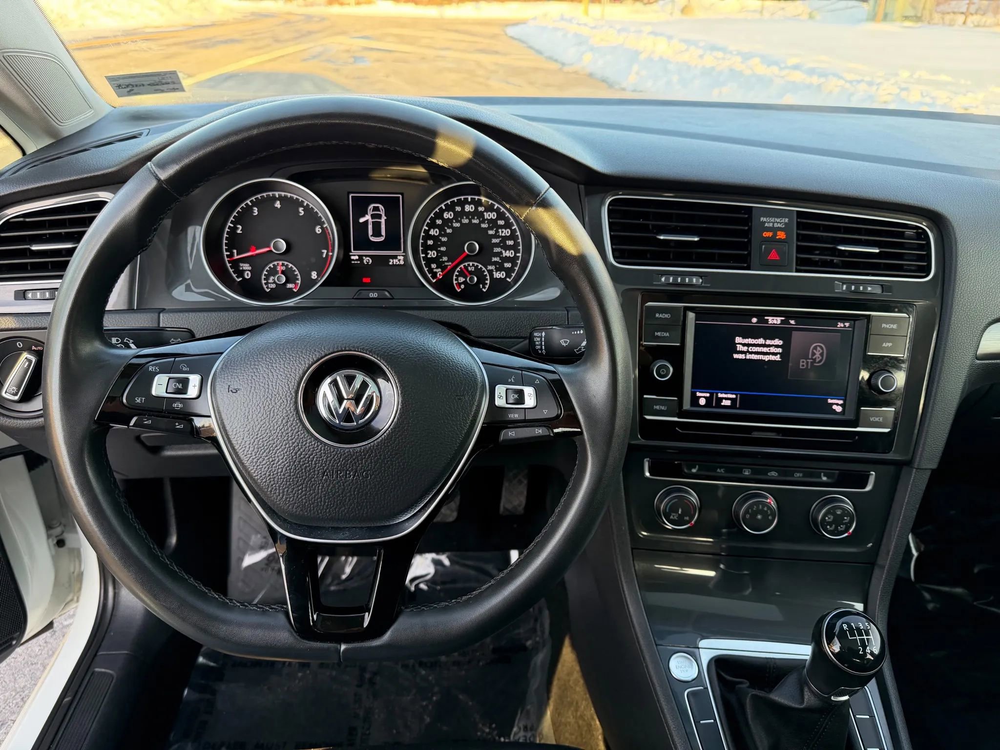 Used 2020 Volkswagen Golf 4-Door image 18