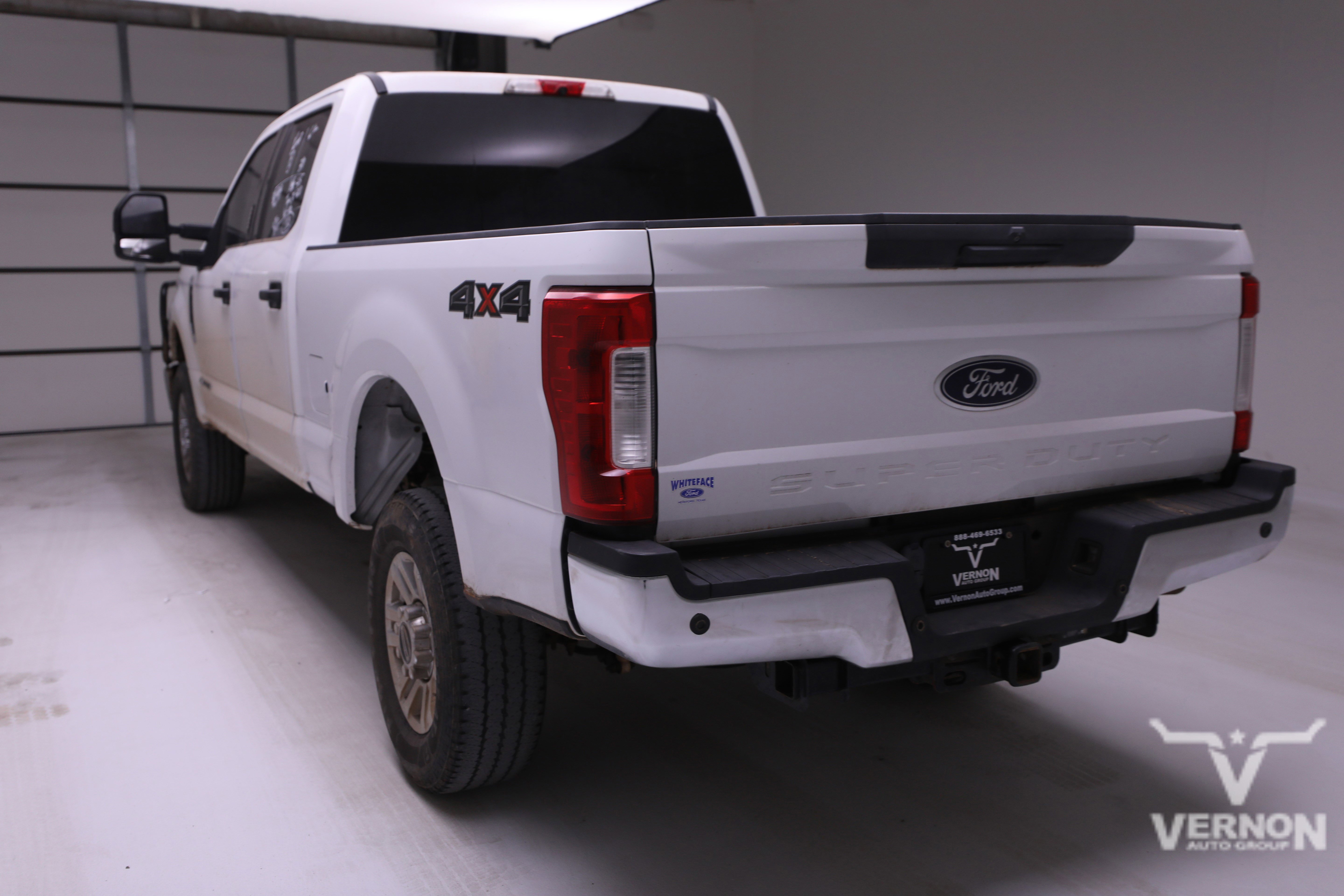 Used 2018 Ford F250 XLT w/ XLT Value Package image 2