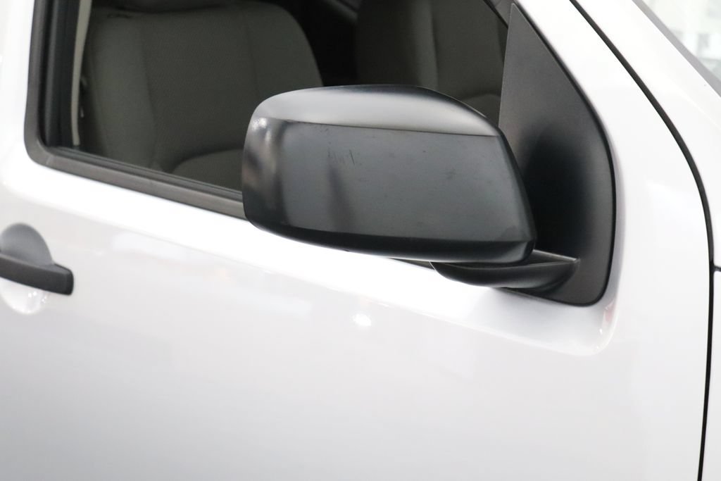 Used 2021 Nissan Frontier SV AWD/4WD image 9