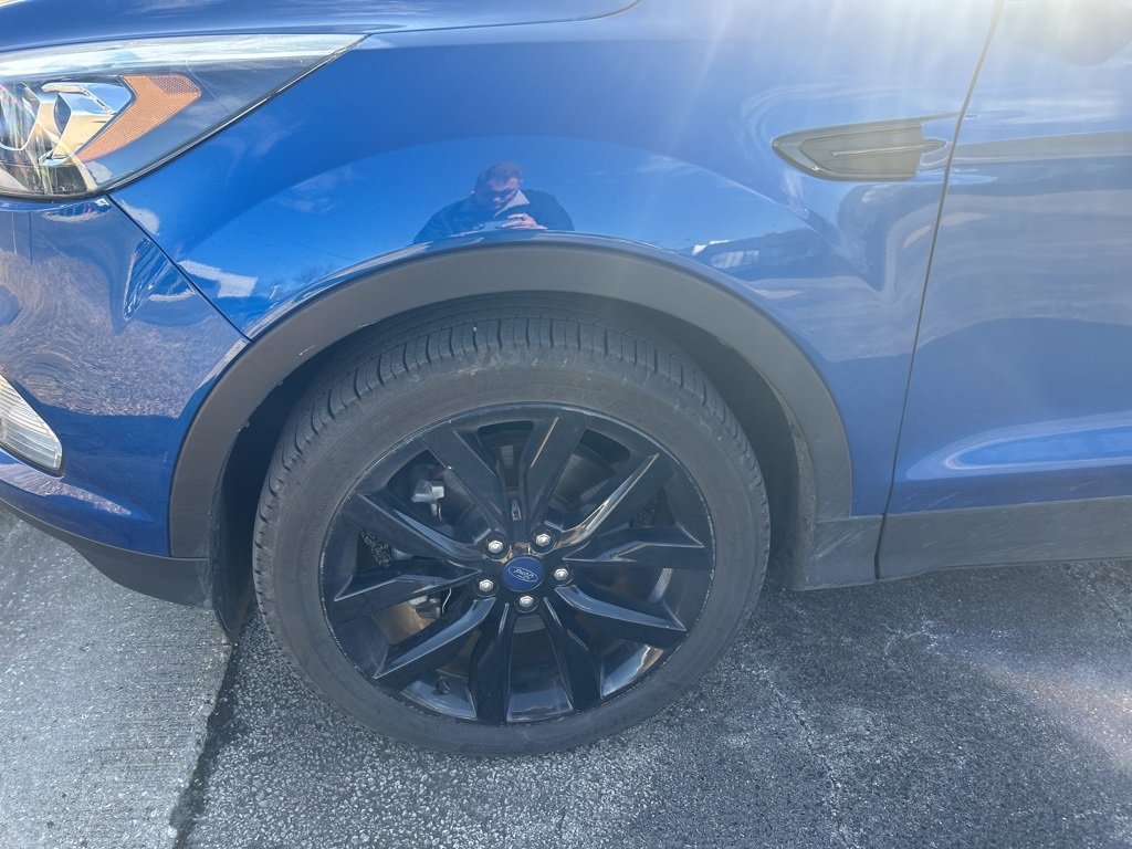 Used 2018 Ford Escape SEL w/ SEL Sport Appearance Package image 4