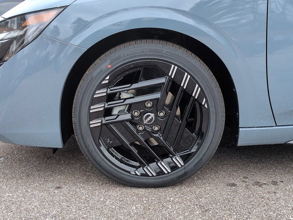 New 2026 Nissan Sentra SR w/ SR Premium Package FWD image 13