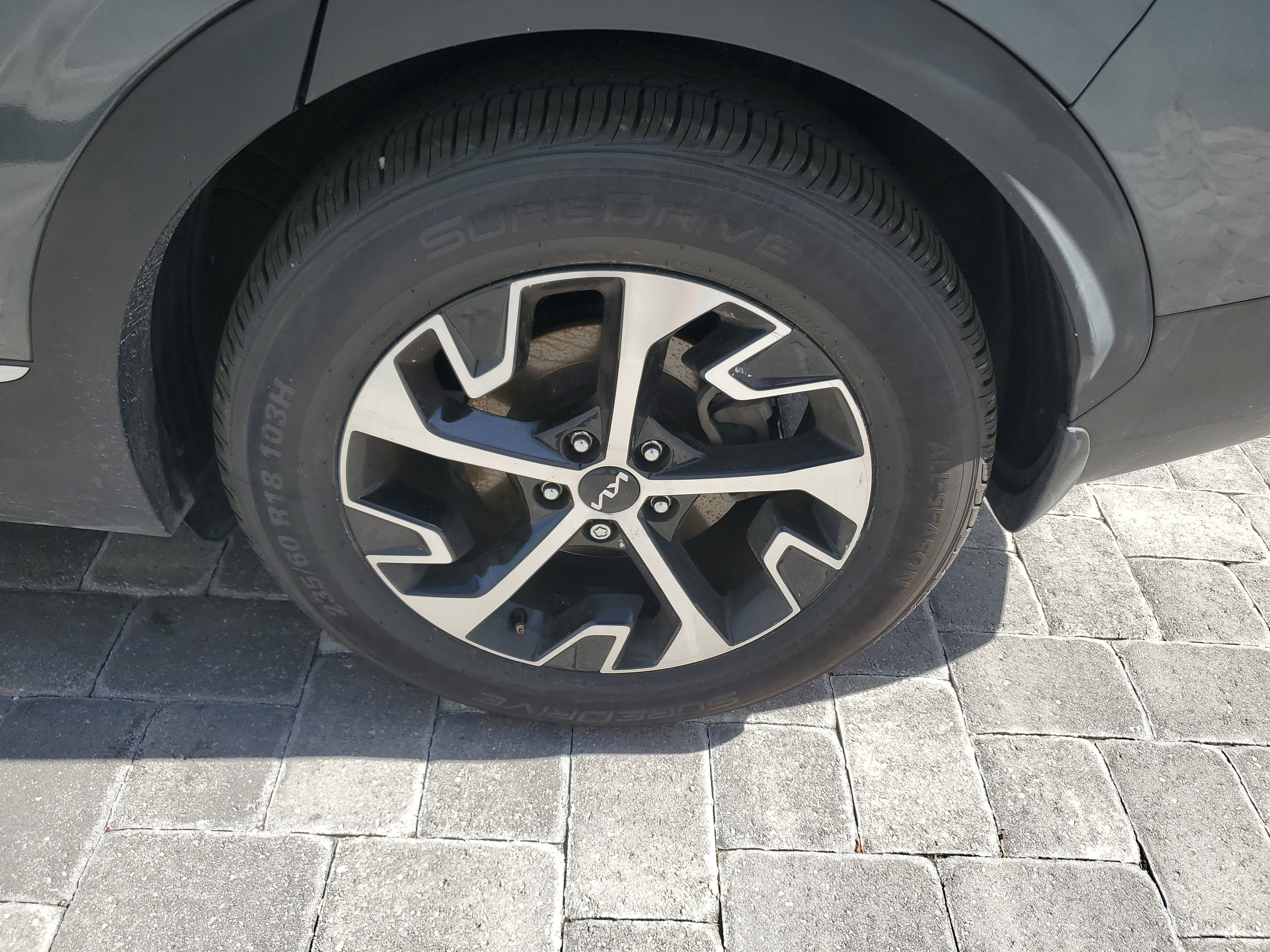 Used 2023 Kia Sportage EX image 7