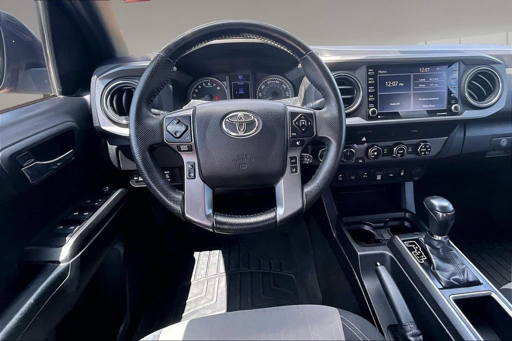 Used 2020 Toyota Tacoma TRD Off-Road w/ Technology Package AWD/4WD image 5
