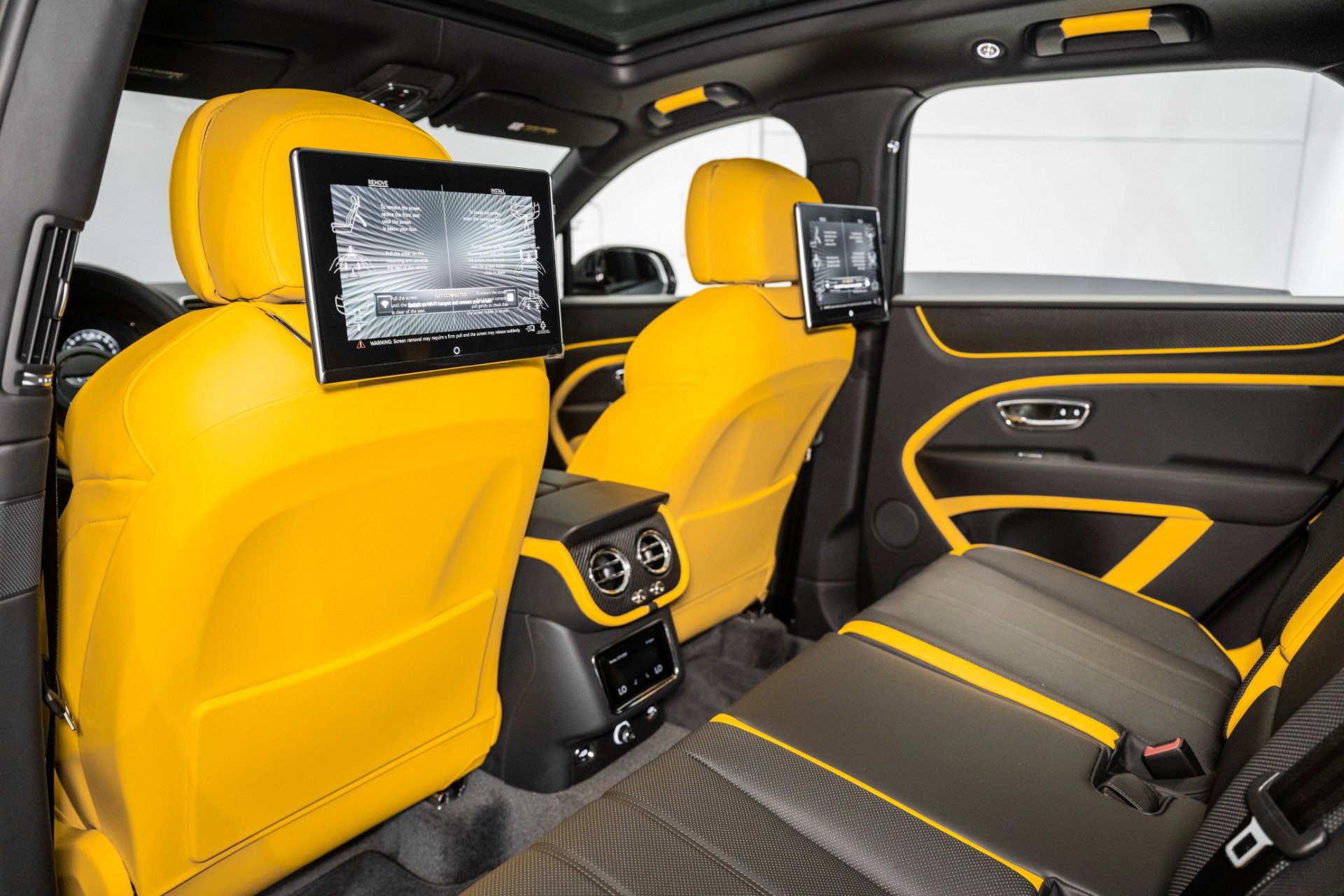 New 2025 Bentley Bentayga image 25