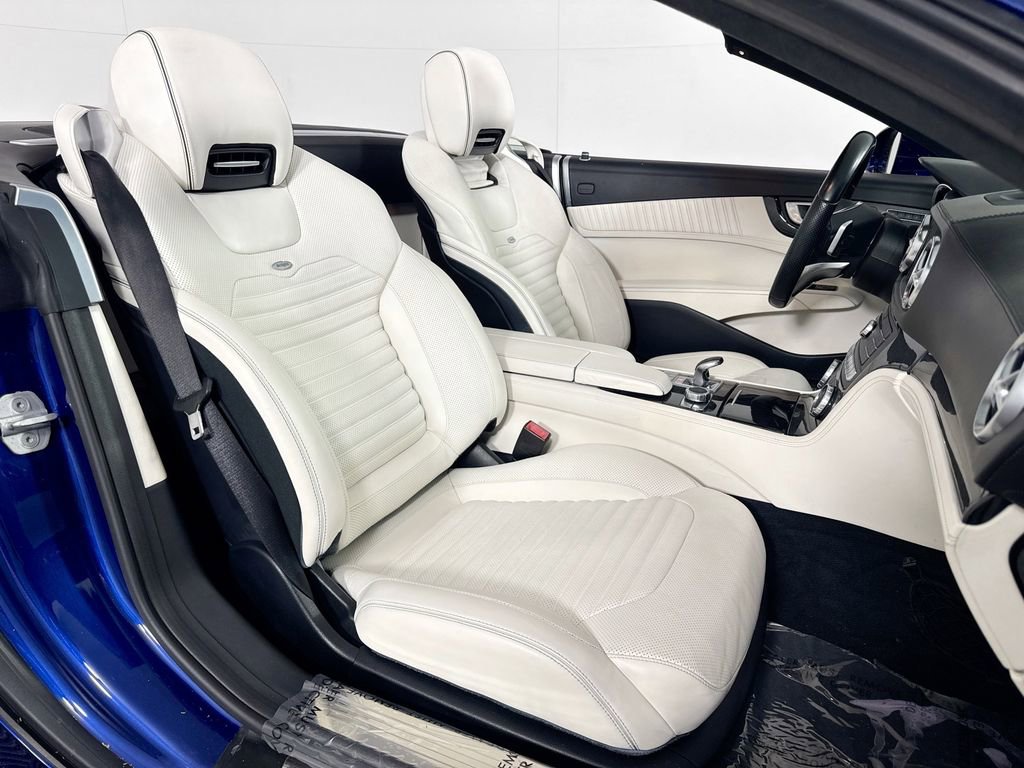 Used 2017 Mercedes-Benz SL 550 image 31
