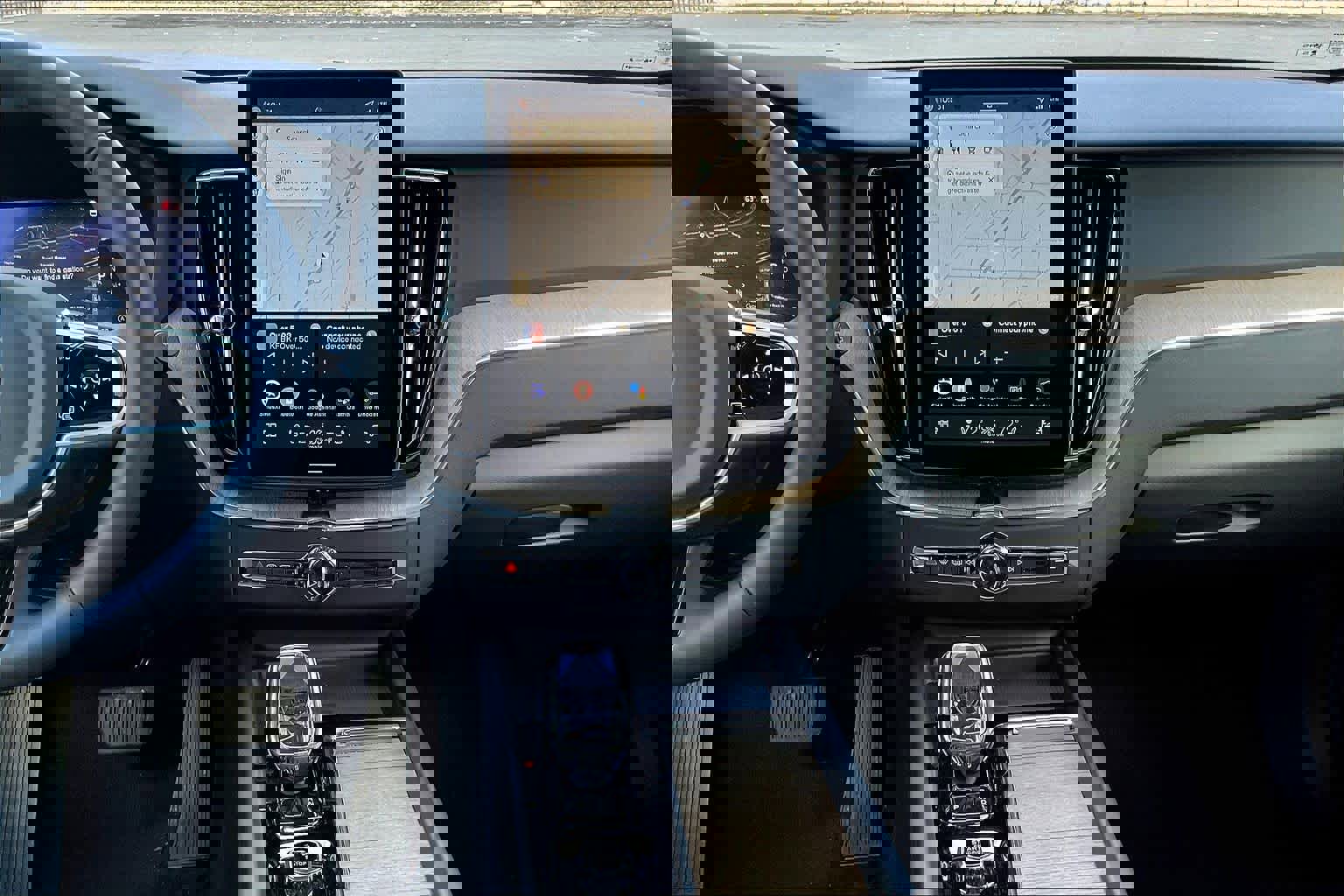 New 2026 Volvo XC60 B5 Plus w/ Protection Package Premier image 9