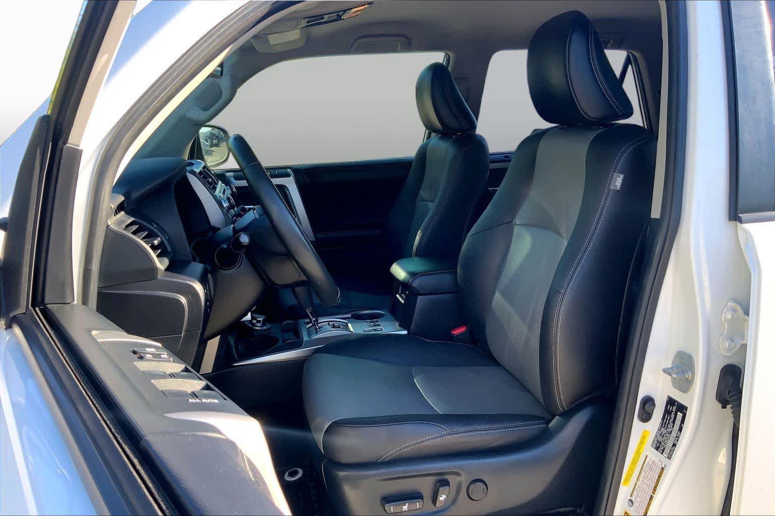 Used 2018 Toyota 4Runner SR5 Premium AWD/4WD image 8