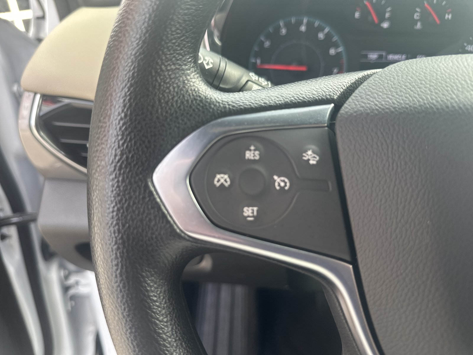 Used 2023 Chevrolet Traverse LS w/ Safety Package AWD/4WD image 13