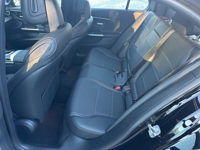 Used 2025 Mercedes-Benz C 300 Sedan image 9