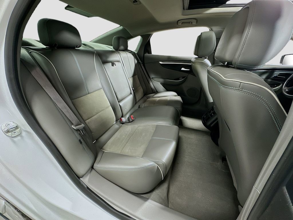 Used 2014 Chevrolet Impala LT FWD image 30