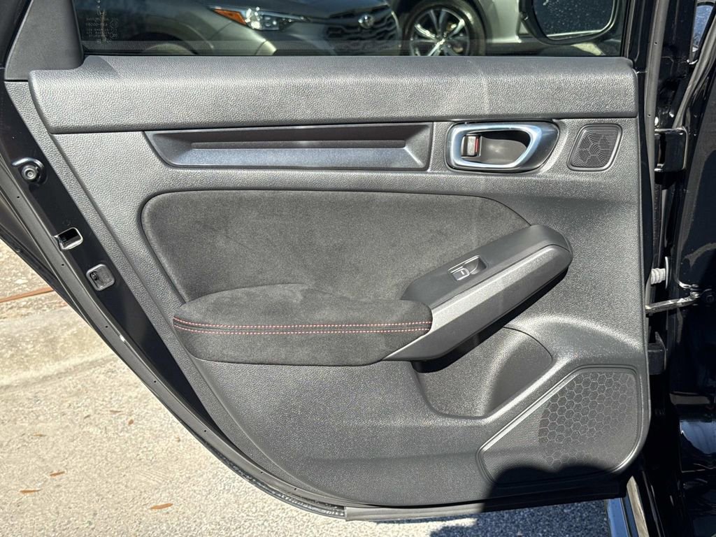 Used 2025 Honda Civic Type R image 14