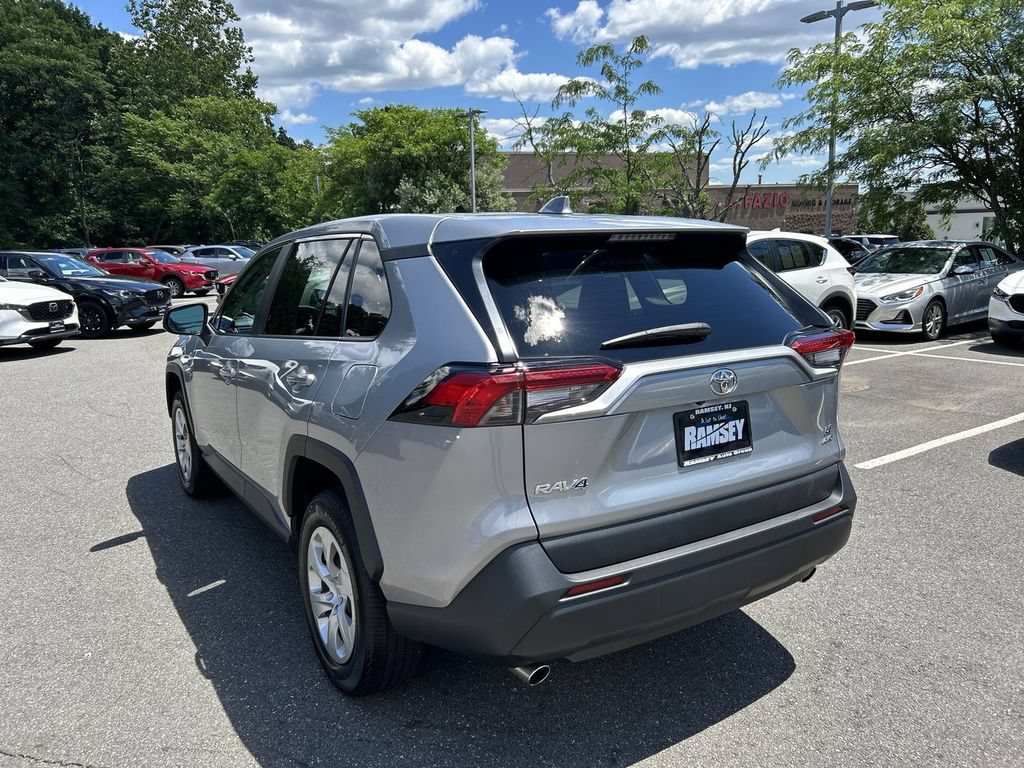Used 2023 Toyota RAV4 LE AWD/4WD image 6