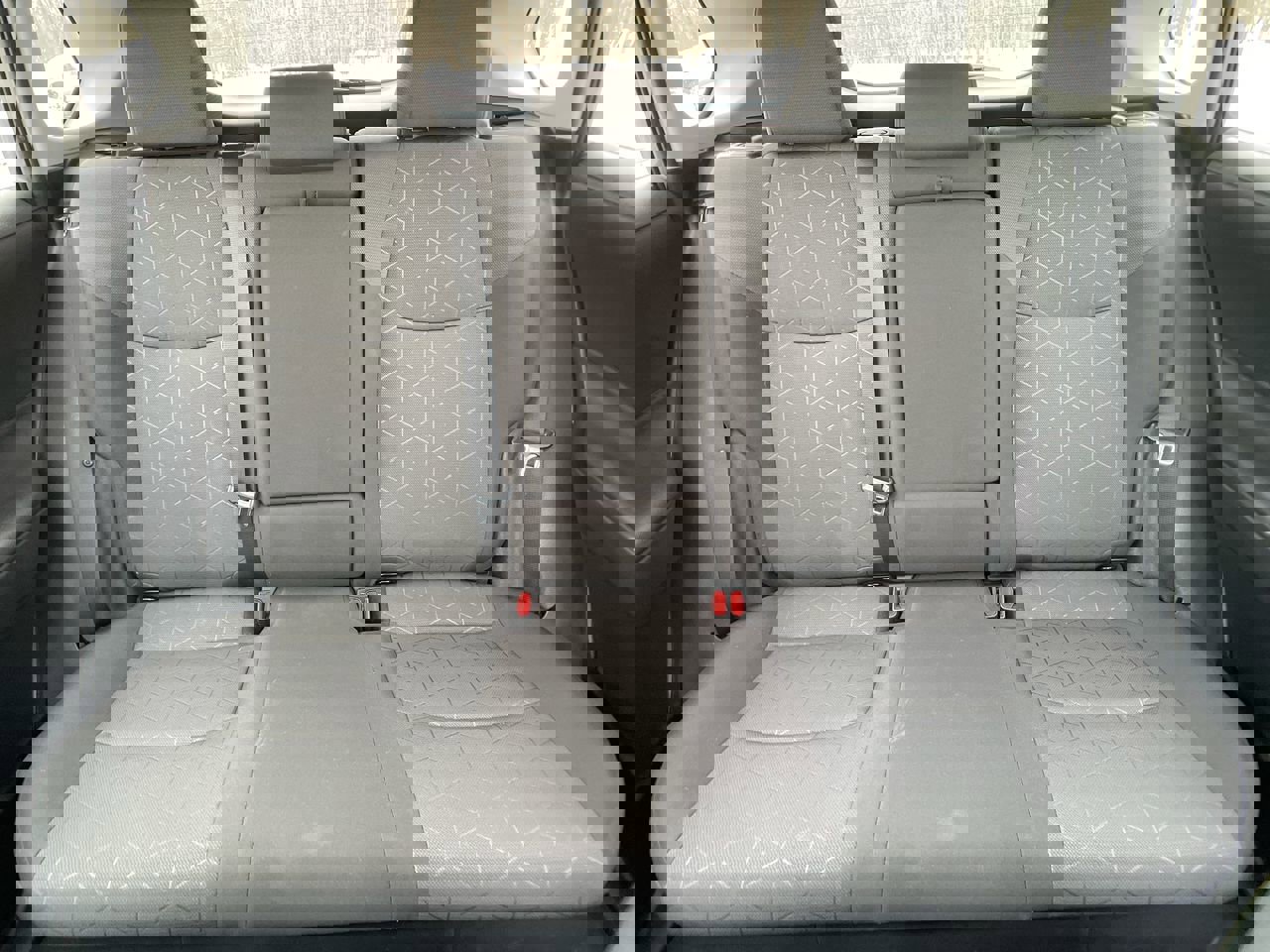 Used 2020 Toyota RAV4 XLE image 23