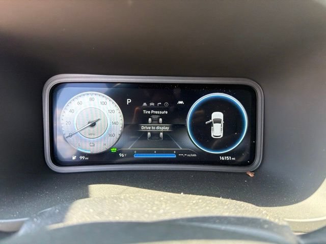 Certified 2023 Hyundai Kona Limited FWD image 6