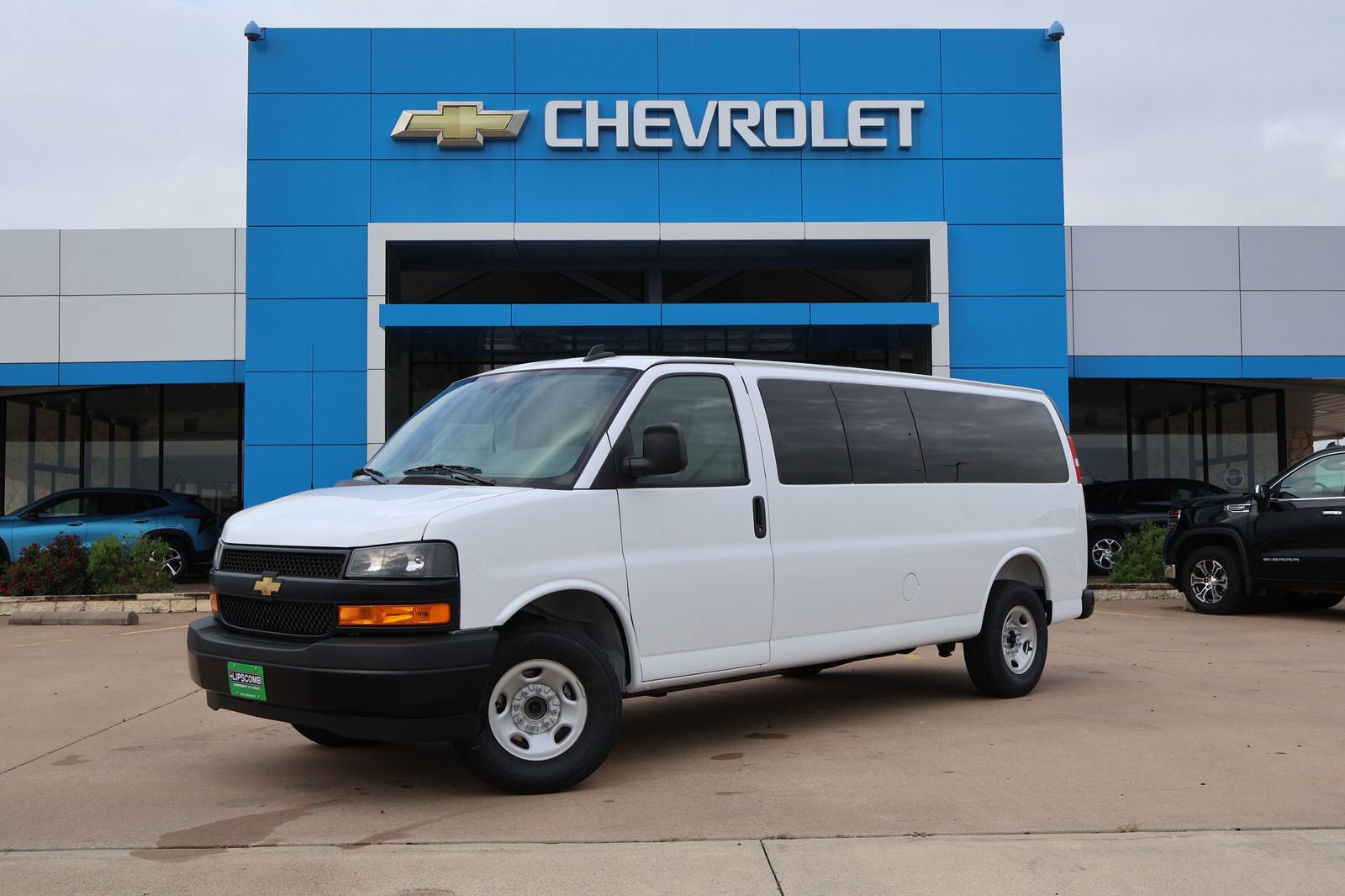 New 2026 Chevrolet Express 3500 LS RWD image 1