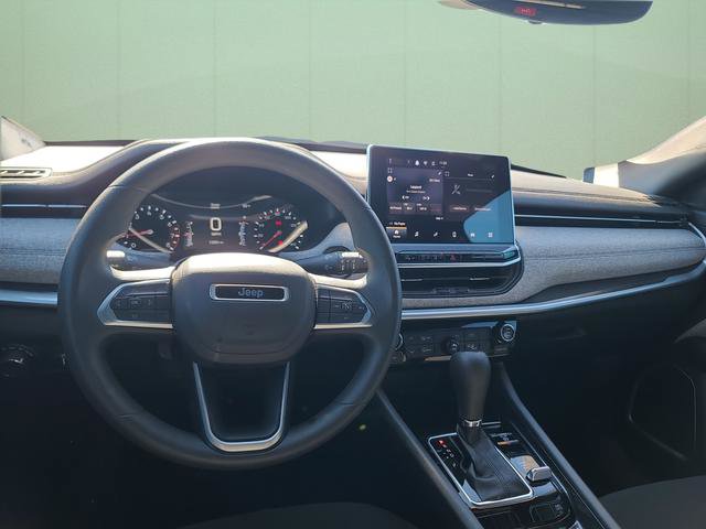 Used 2024 Jeep Compass Sport image 24