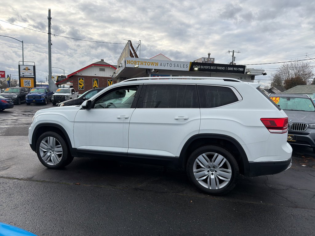 Used 2018 Volkswagen Atlas SEL Premium image 3