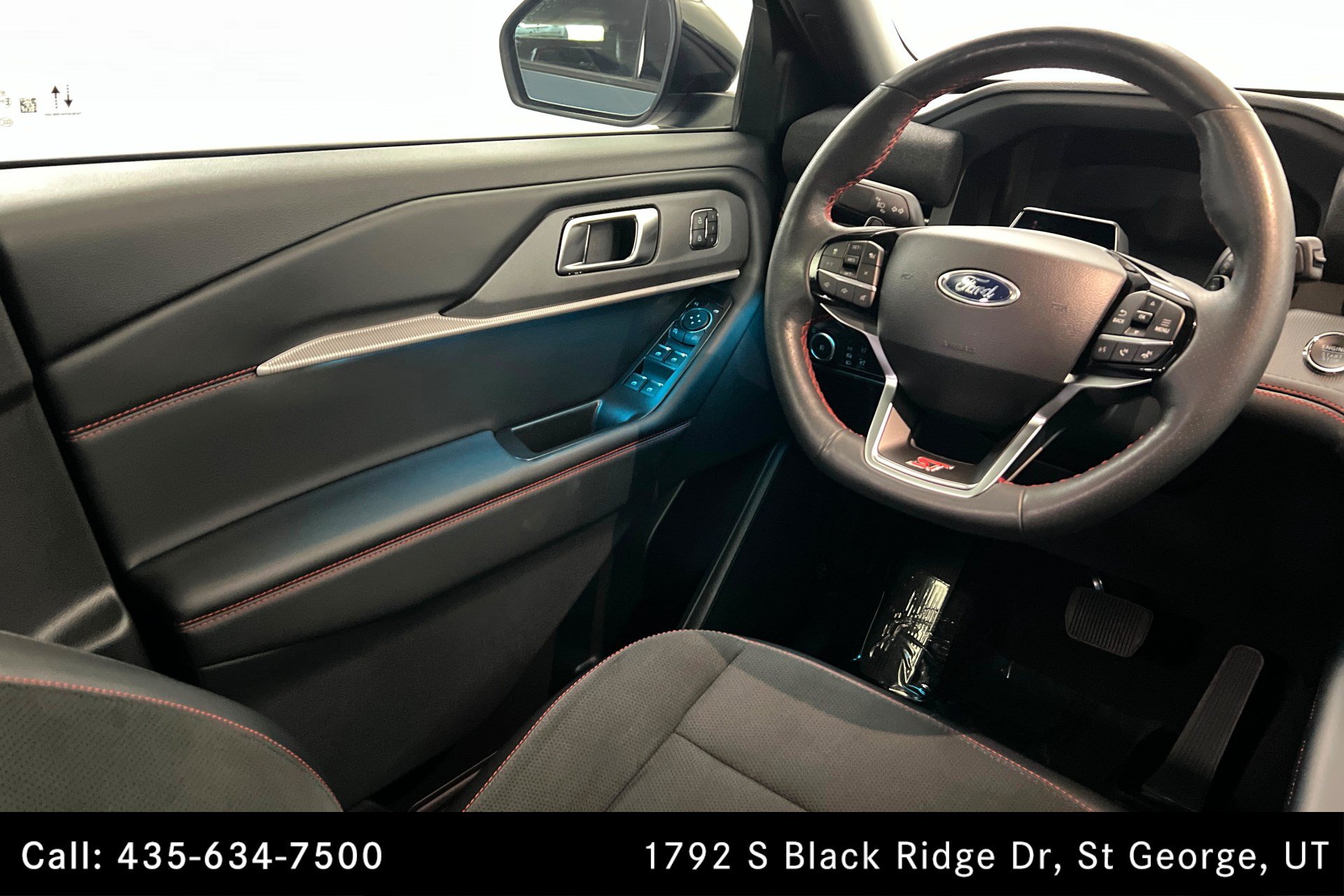 Used 2025 Ford Explorer ST AWD/4WD image 11