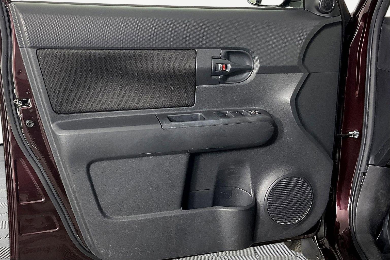 Used 2008 Scion xB FWD image 19