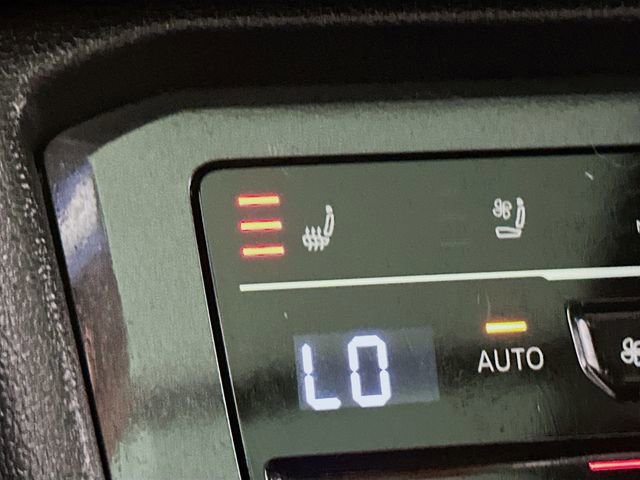 Used 2024 Volkswagen Tiguan SEL R-Line w/ MDO Package, Two-Row image 17