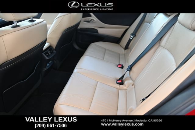 Used 2020 Lexus ES 350 Ultra Luxury w/ Accessory Package 2 FWD image 16