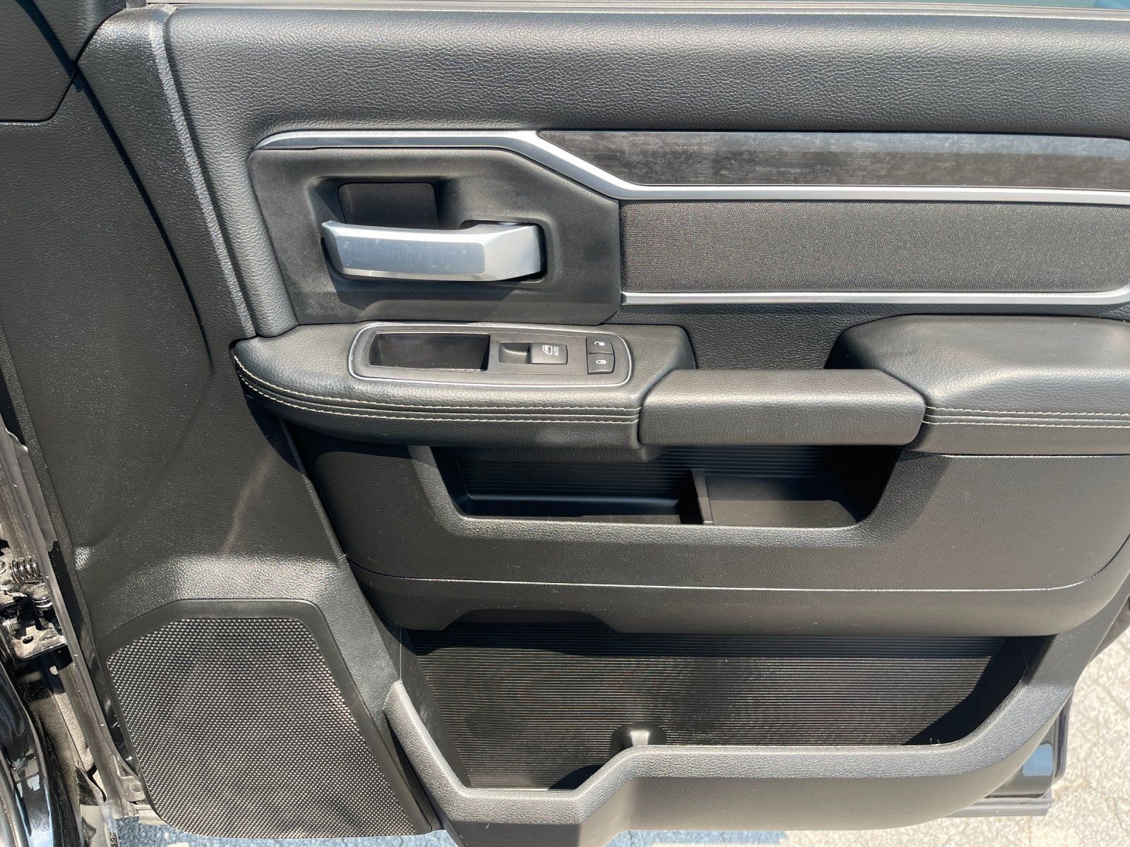 Used 2024 RAM 3500 Big Horn w/ Night Edition image 18