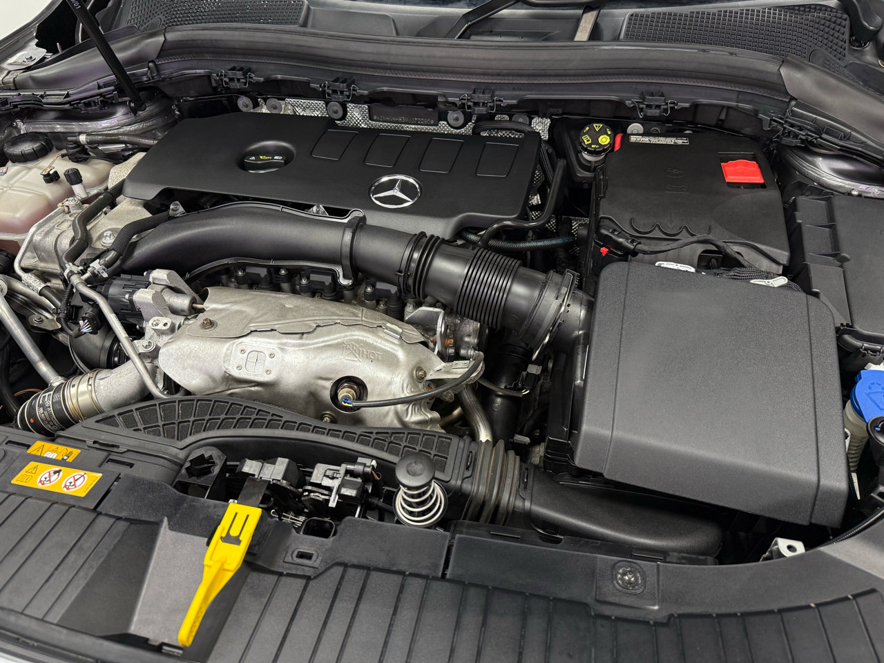 Used 2021 Mercedes-Benz GLA 250 4MATIC w/ Premium Package image 35