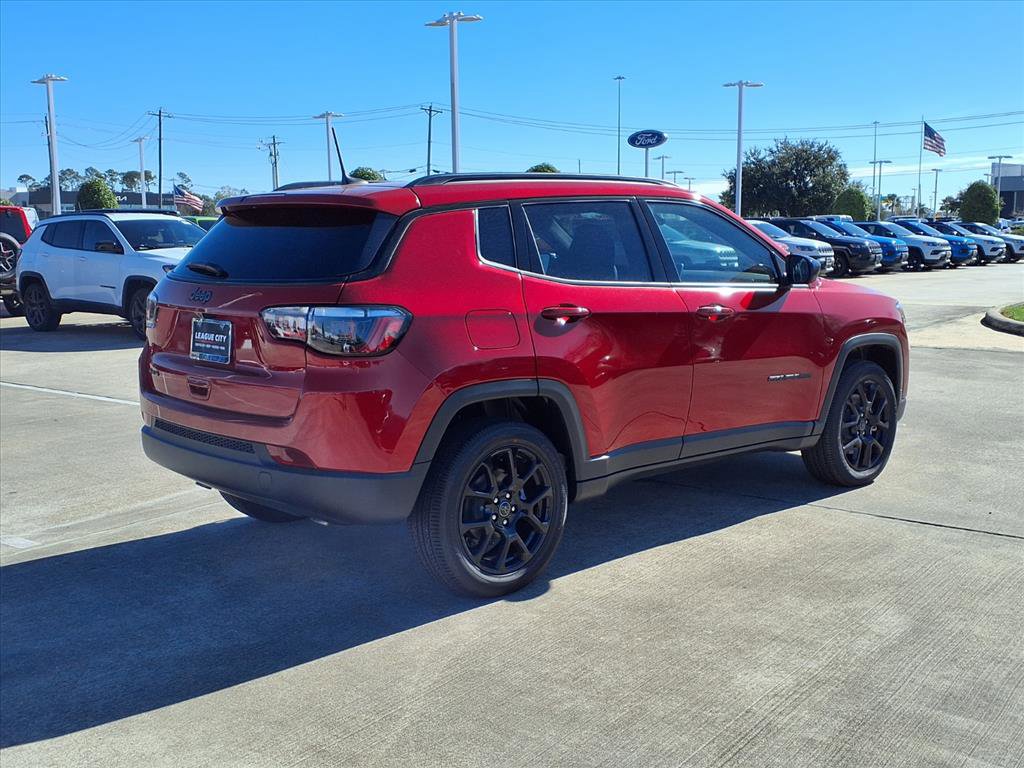 New 2026 Jeep Compass Altitude image 4