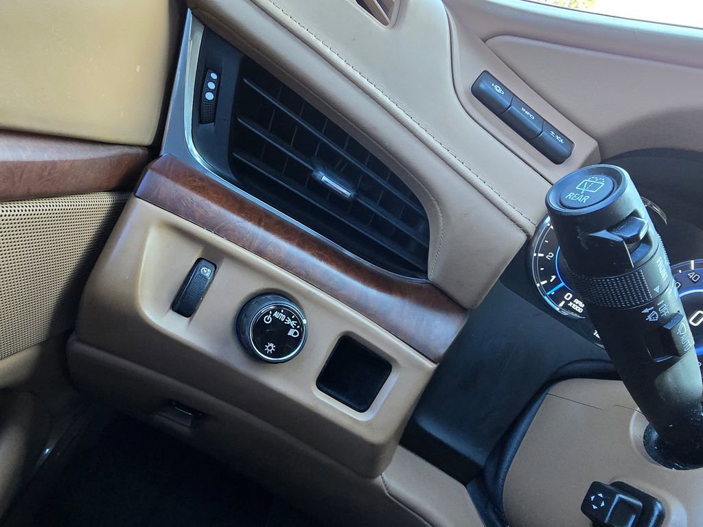 Used 2016 Cadillac Escalade Platinum image 36